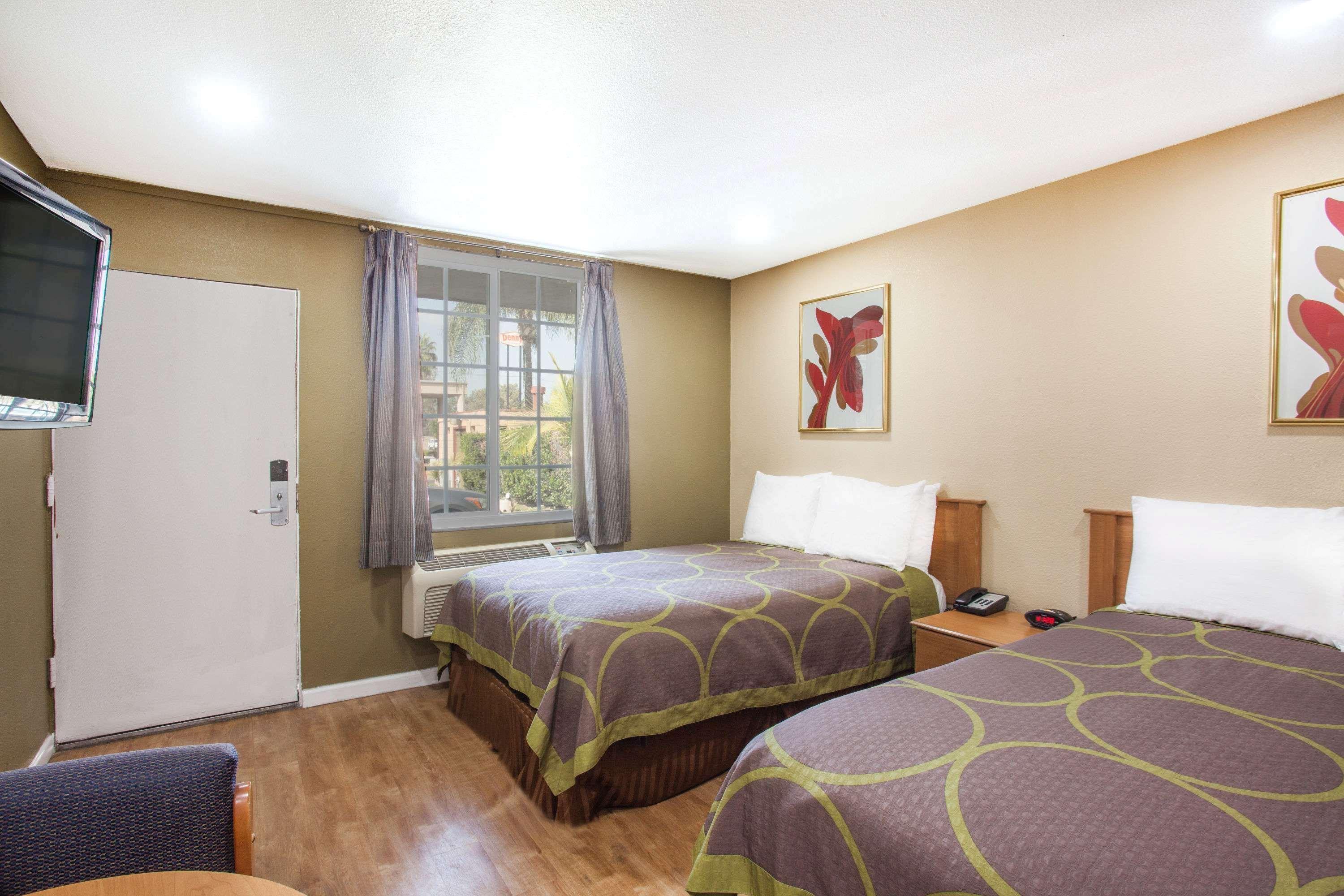 Super 8 By Wyndham Redlands/San Bernardino Motel Dış mekan fotoğraf